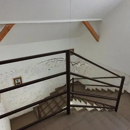 罗姆沙都铎库利姆旅舍